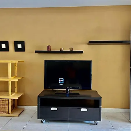 Sunset Apartment, Wi-fi And Swimming Pool *