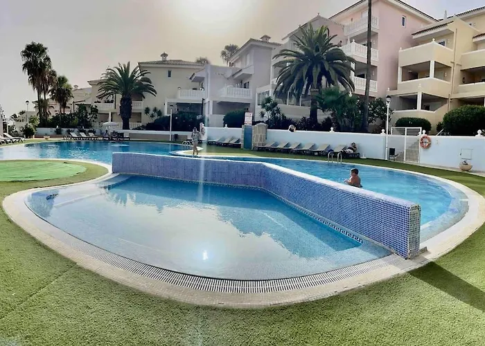 Sunset Apartment, Wi-fi And Swimming Pool *