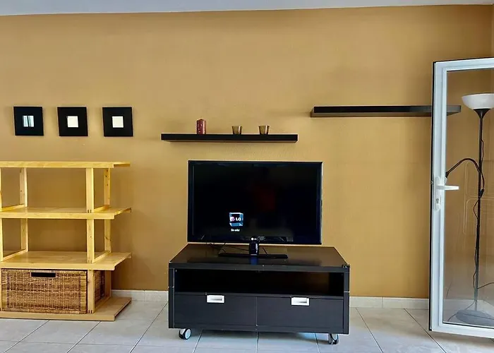 Sunset Apartment, Wi-fi And Swimming Pool *