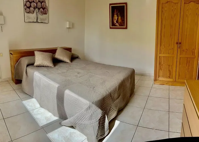 Sunset Apartment, Wi-fi And Swimming Pool Appartement